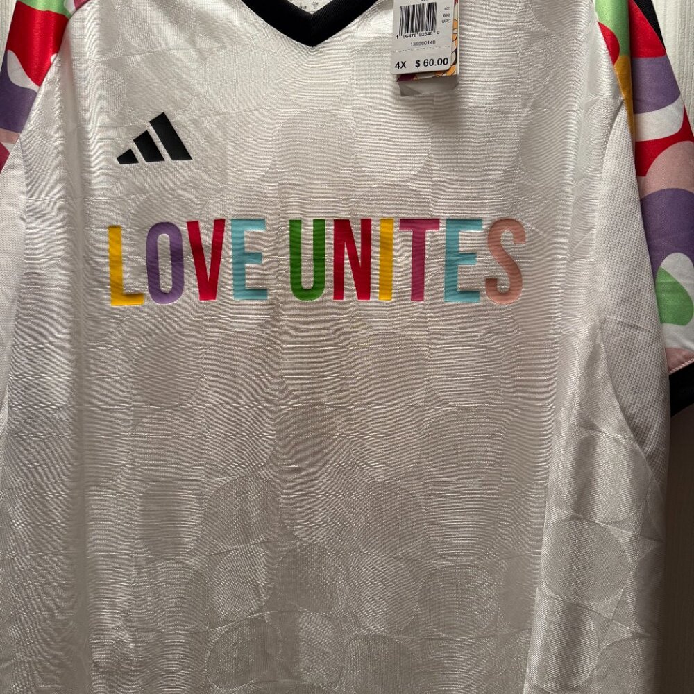 women's shirt - Picture 7 of 7